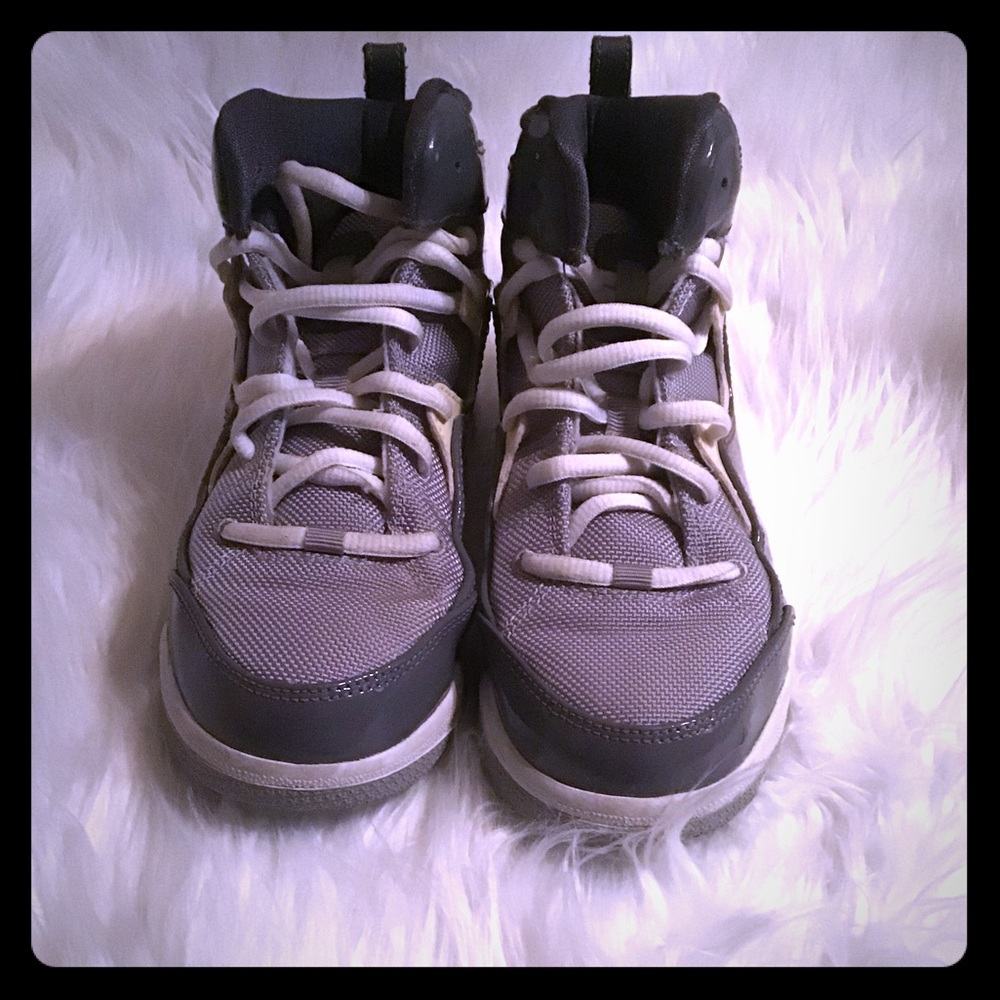 👟👟 AIR JORDAN 👟👟 youth size 1.5